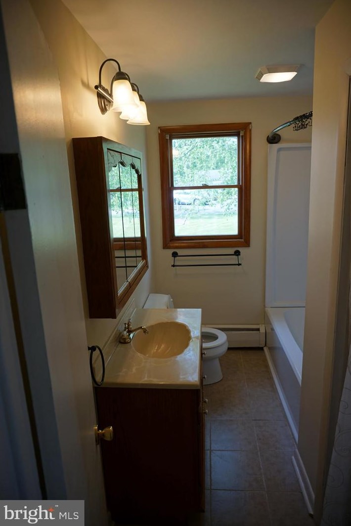 427 Broad St, Elizabethville PA  17023-2016 exterior