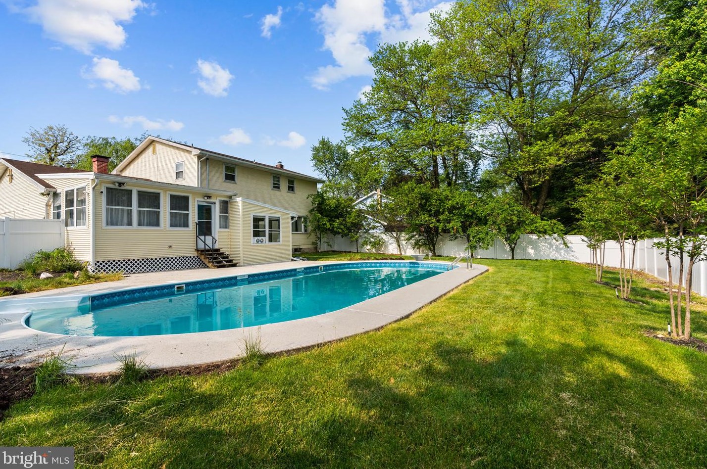 1281 Roush Rd, Hummelstown, PA 17036