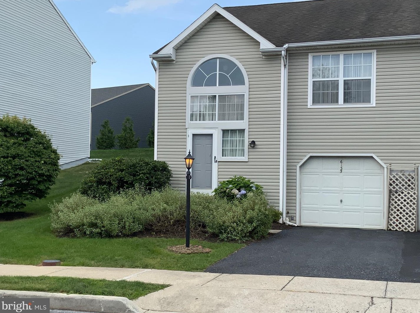6135 Spring Knoll Dr, Harrisburg, PA 17111 MLS PADA2025362 Coldwell