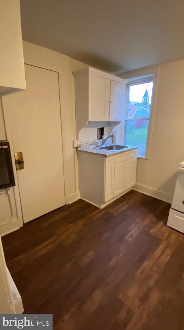 132 Main St, Hbg Inter Airp PA  17057-1215 exterior