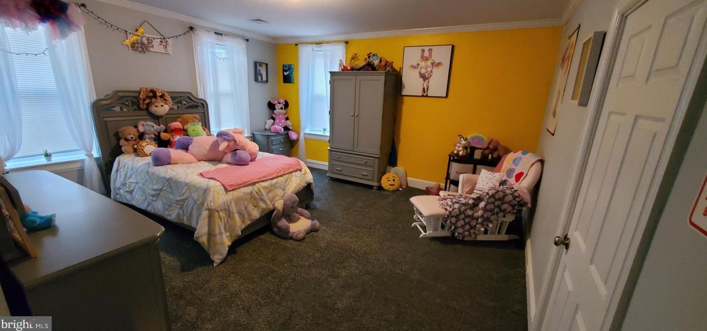 104 Main St, Hbg Inter Airp PA 17057-1216 exterior