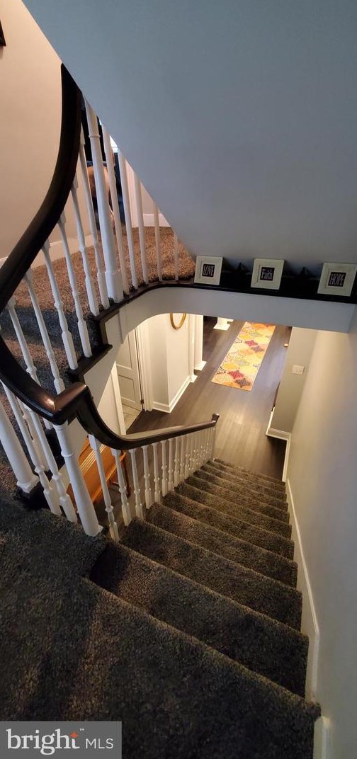 104 Main St, Hbg Inter Airp PA 17057-1216 exterior