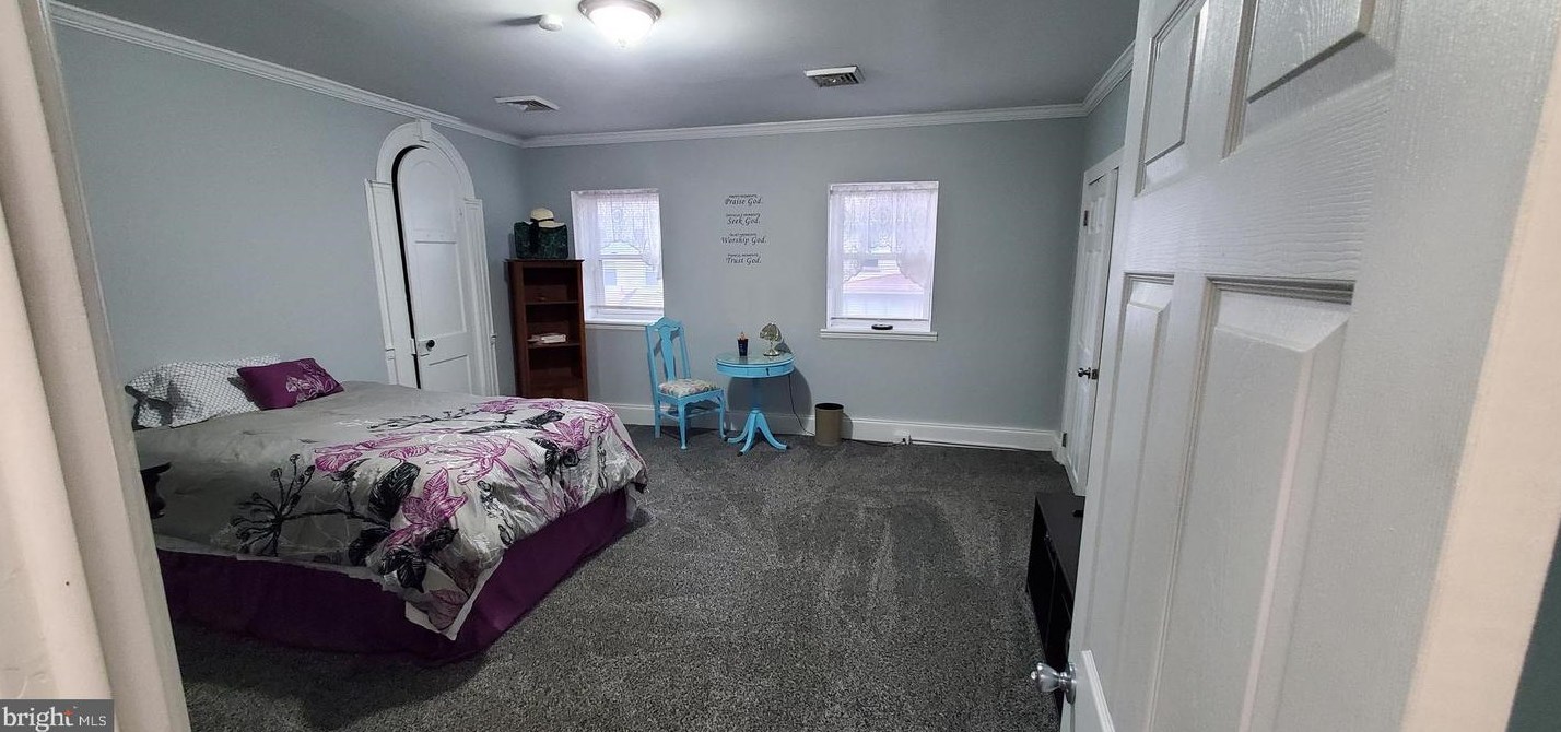 104 Main St, Hbg Inter Airp PA 17057-1216 exterior