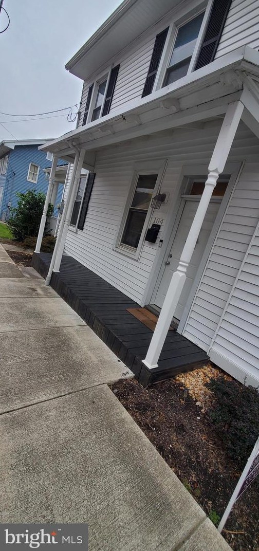 104 Main St, Hbg Inter Airp PA 17057-1216 exterior