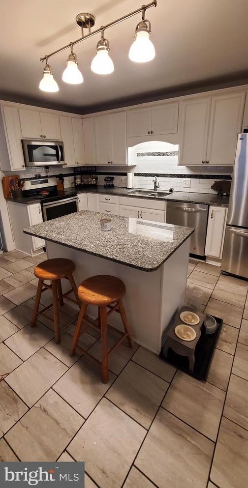 104 Main St, Hbg Inter Airp PA 17057-1216 exterior