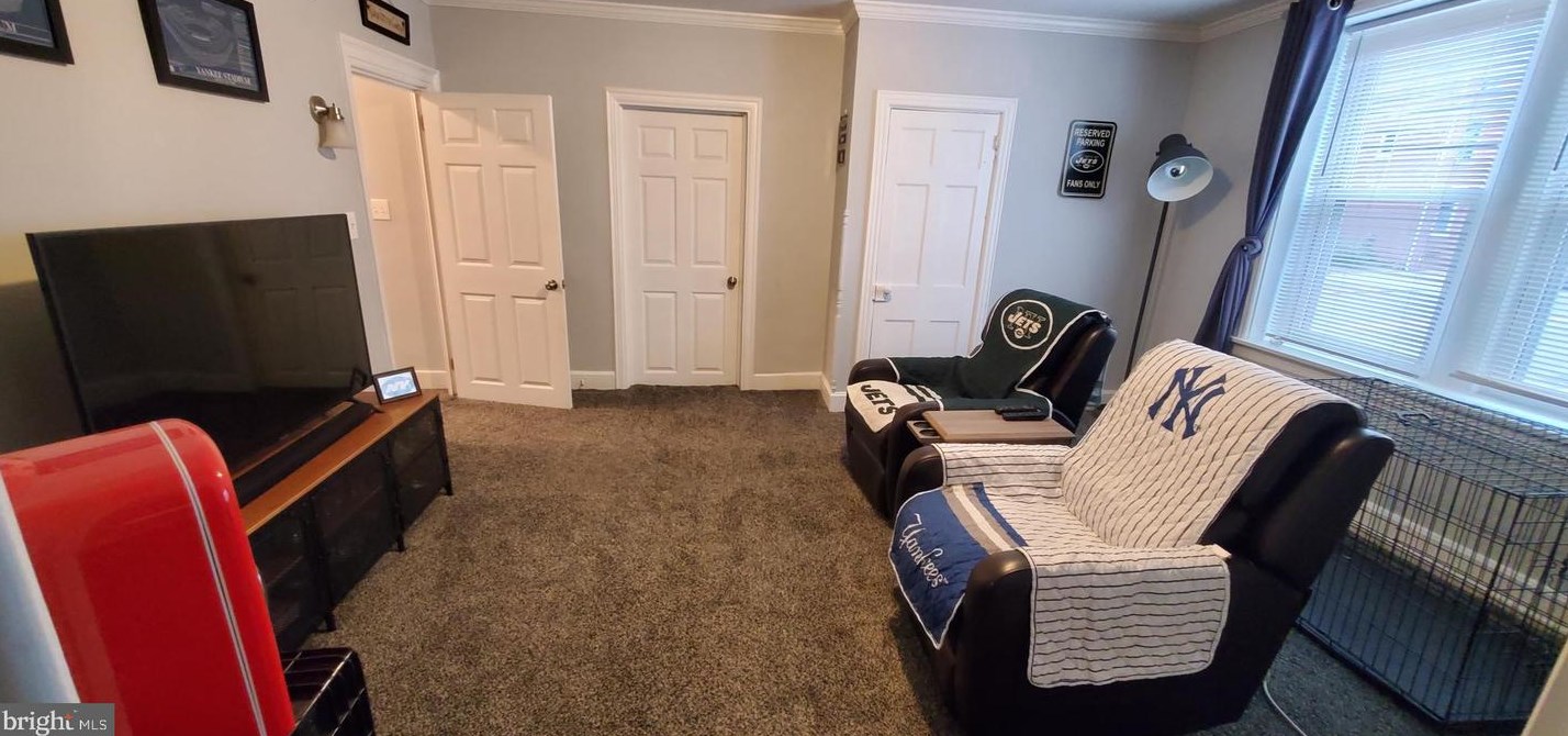 104 Main St, Hbg Inter Airp PA 17057-1216 exterior