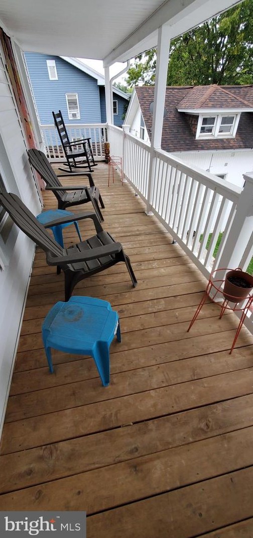 104 Main St, Hbg Inter Airp PA 17057-1216 exterior