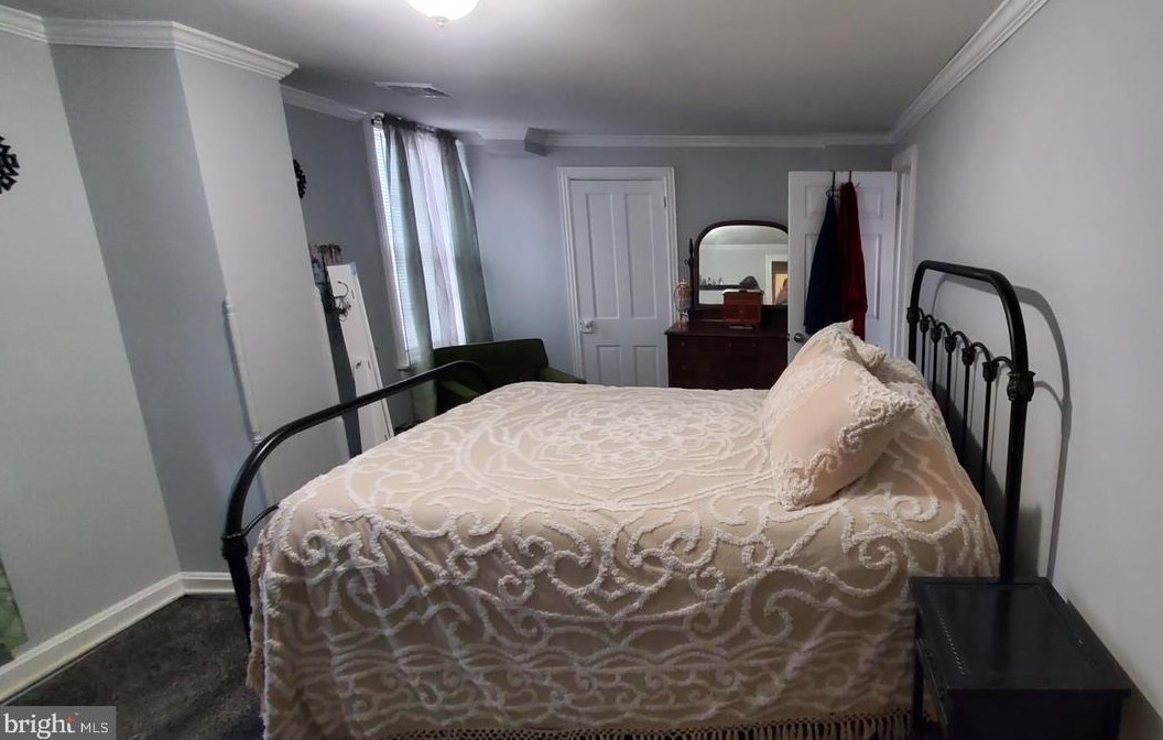 104 Main St, Hbg Inter Airp PA 17057-1216 exterior