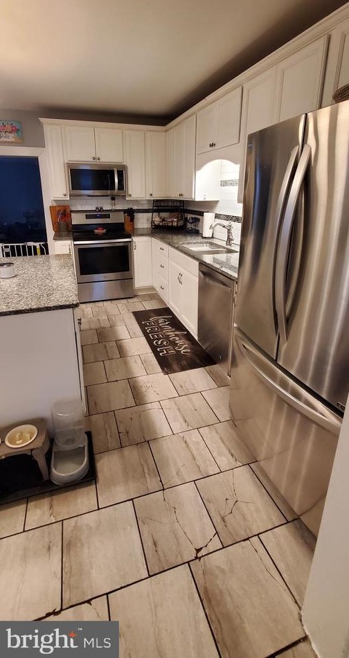 104 Main St, Hbg Inter Airp PA 17057-1216 exterior