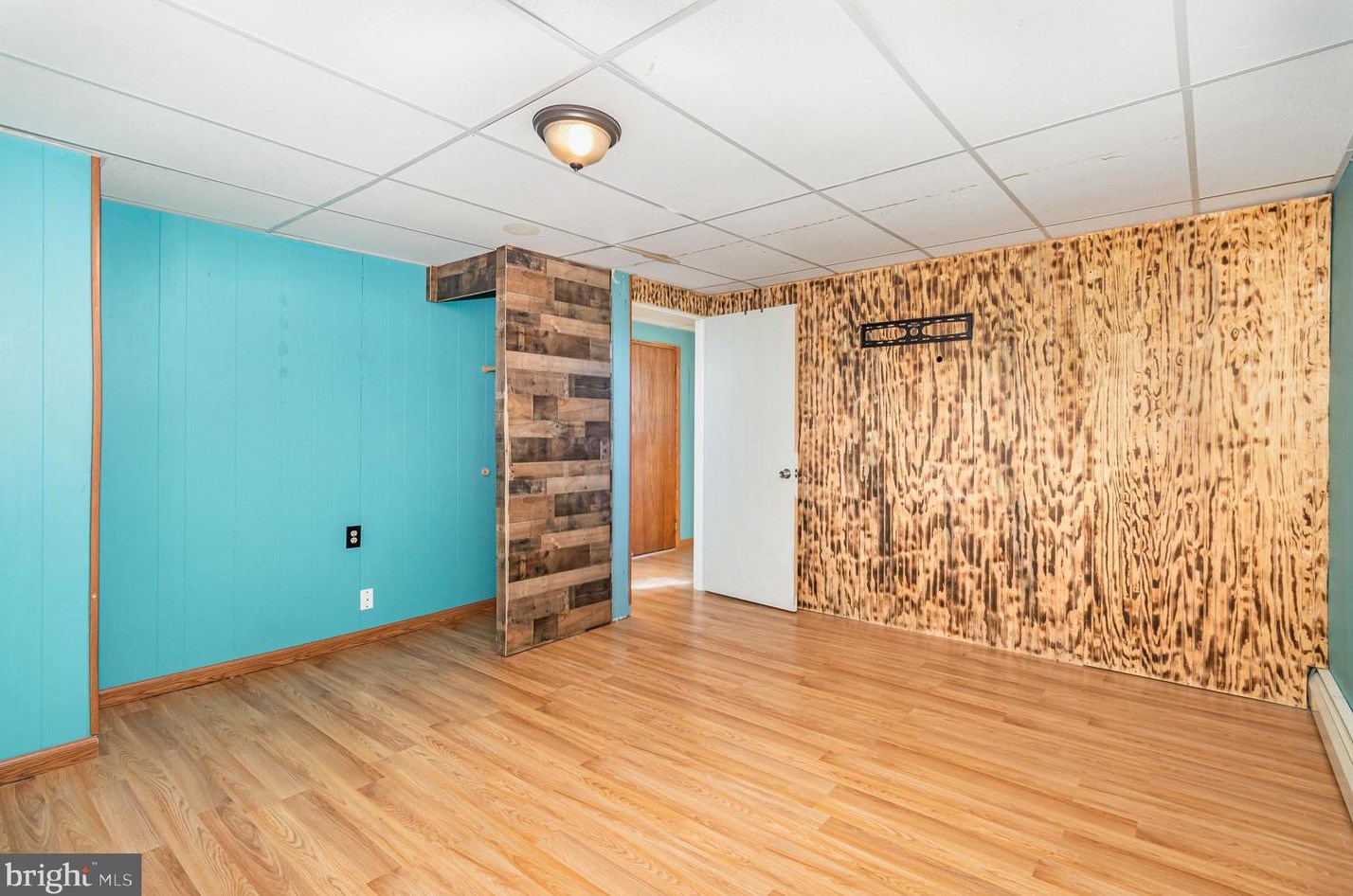 302 Hickory Hill Ter, Harrisburg PA  17109-1222 exterior