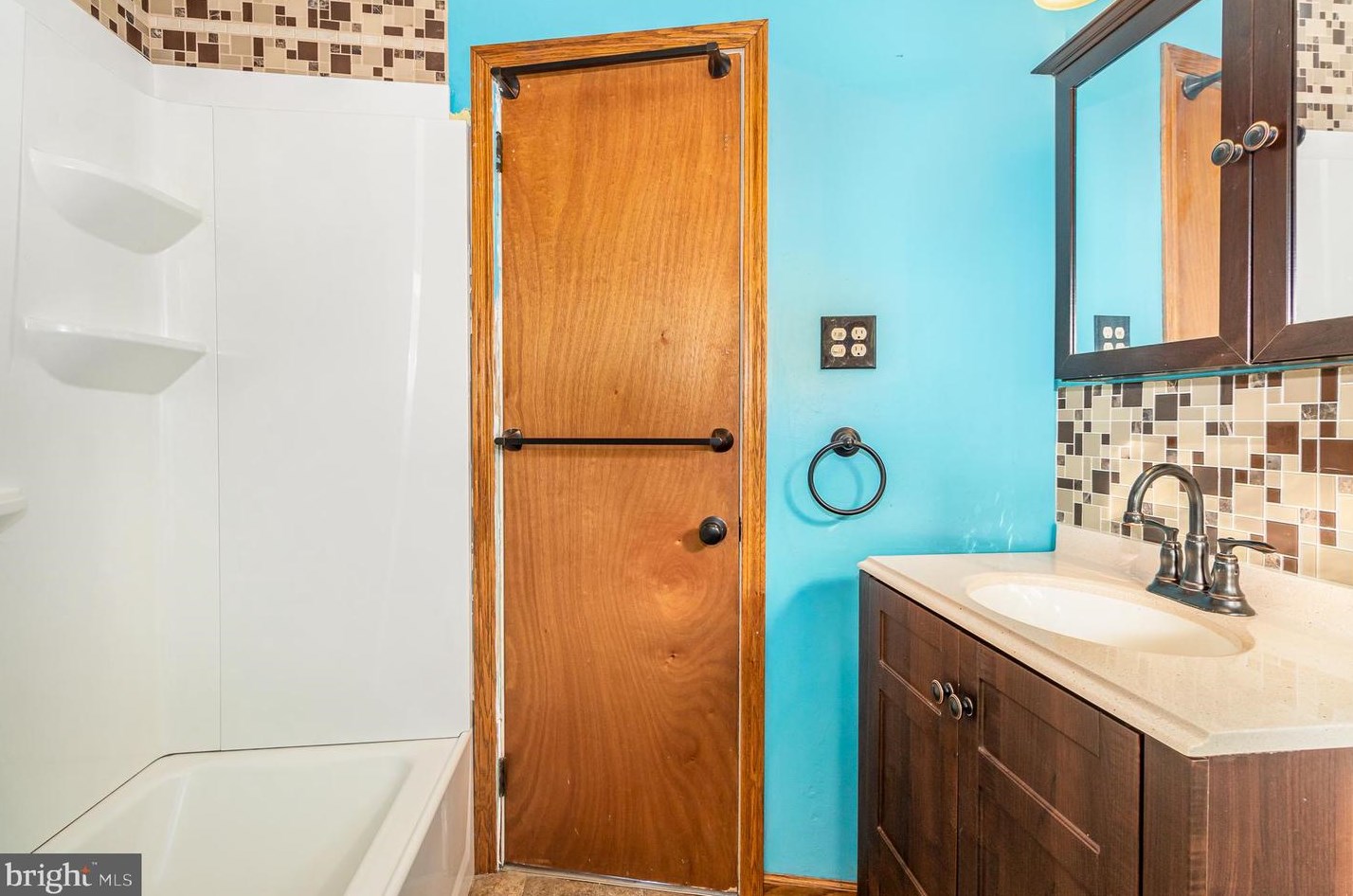 302 Hickory Hill Ter, Harrisburg PA  17109-1222 exterior