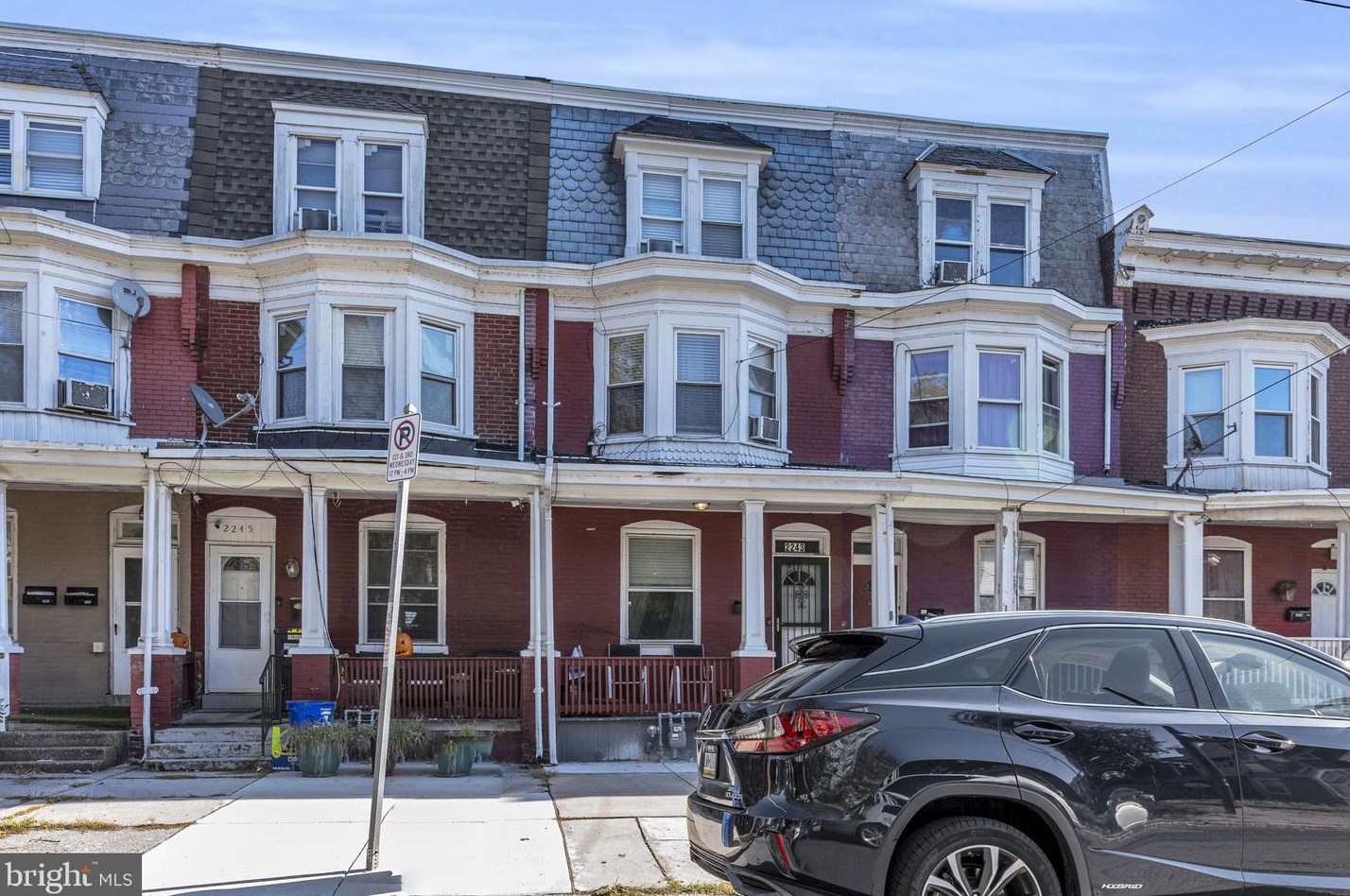 2243 Jefferson St, Harrisburg PA  17110-2441 exterior