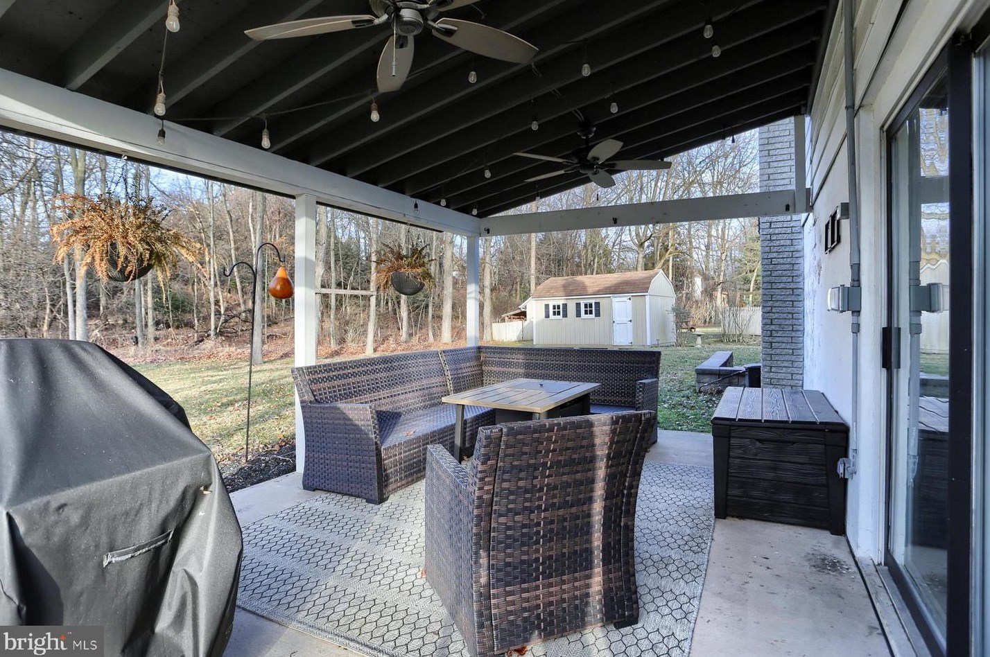 216 Fairville Ave, Harrisburg PA  17112-9701 exterior