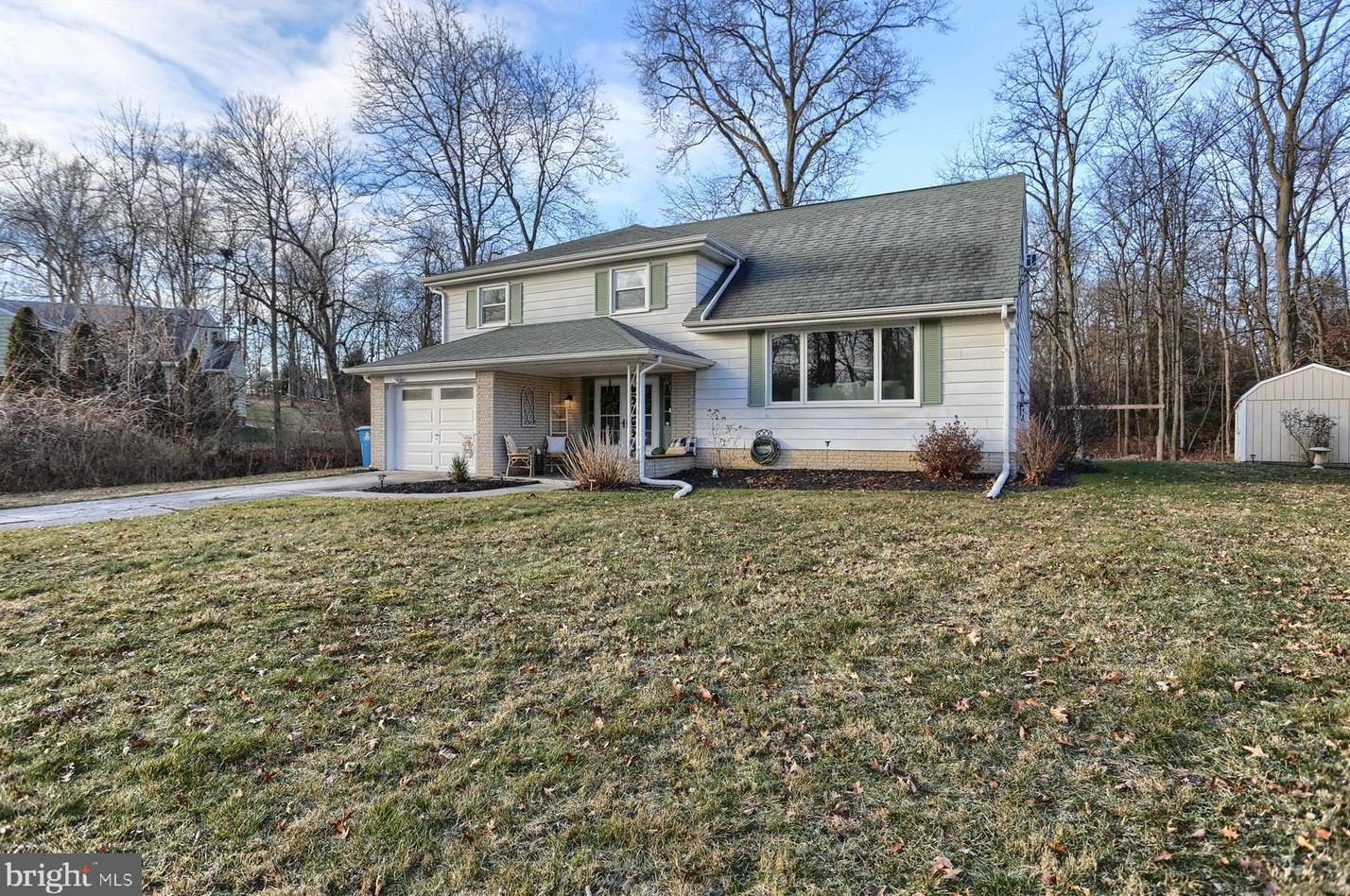 216 Fairville Ave, Harrisburg PA  17112-9701 exterior