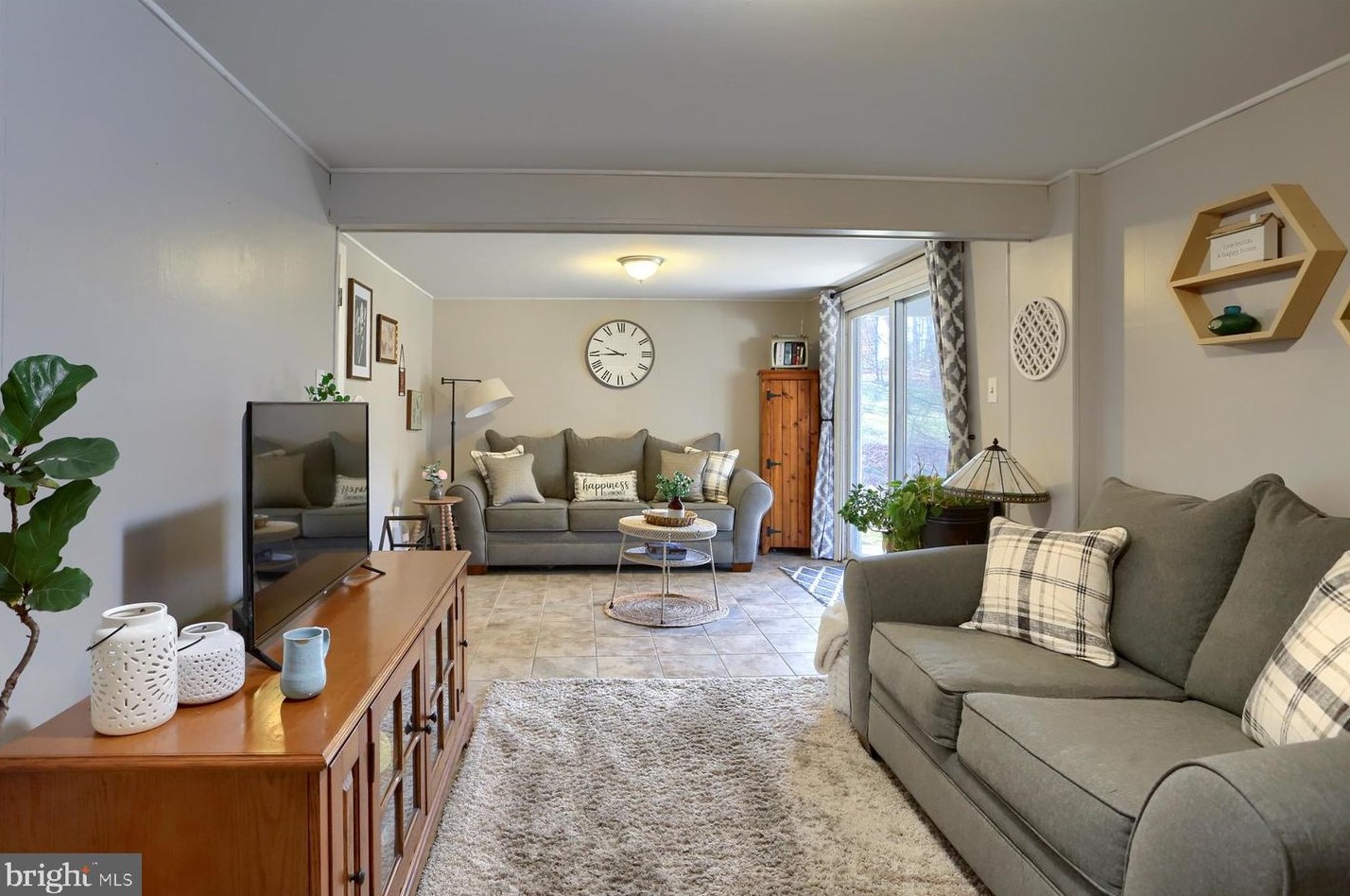 216 Fairville Ave, Harrisburg PA  17112-9701 exterior