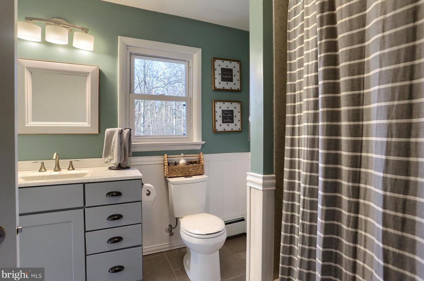 216 Fairville Ave, Harrisburg PA  17112-9701 exterior