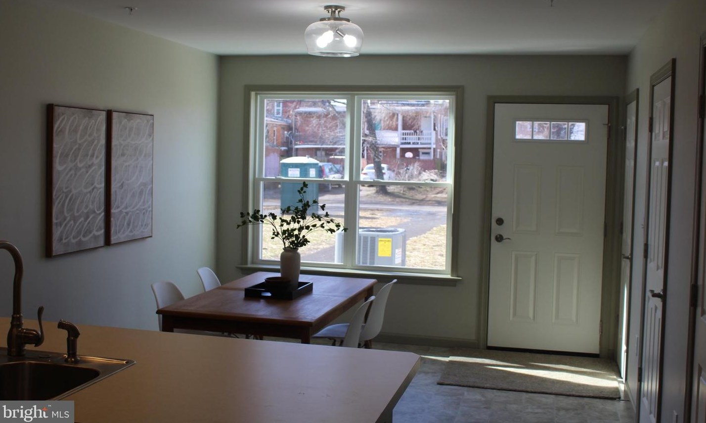 246 Hummel St, Harrisburg PA  17104-1728 exterior