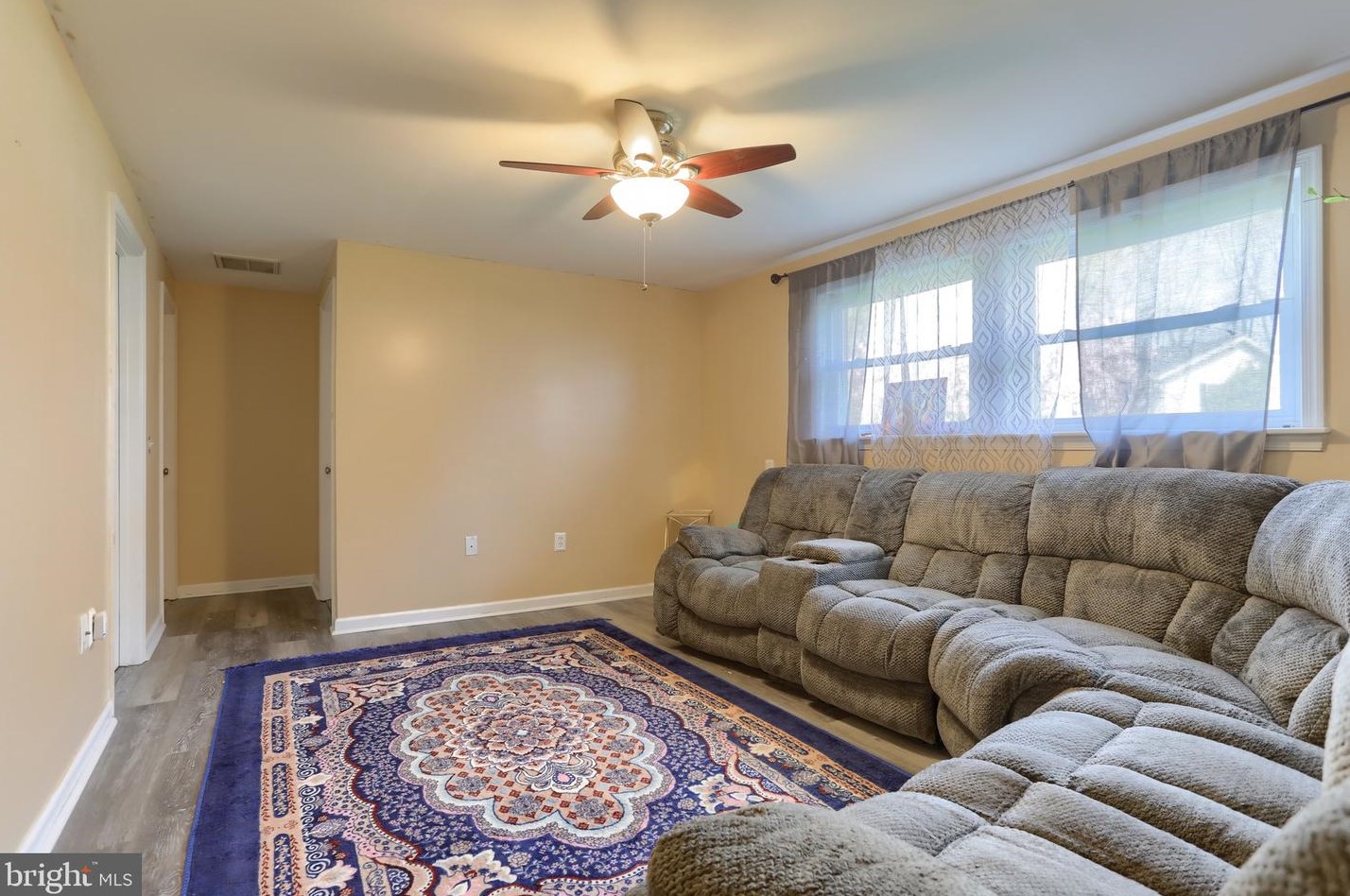 5556 Edsel St, Harrisburg PA  17109-5658 exterior