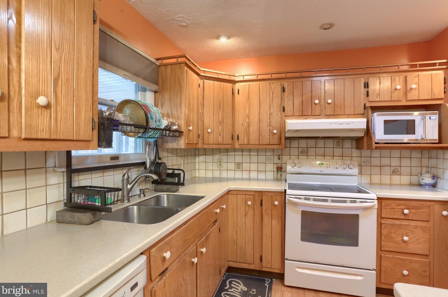 5556 Edsel St, Harrisburg PA  17109-5658 exterior