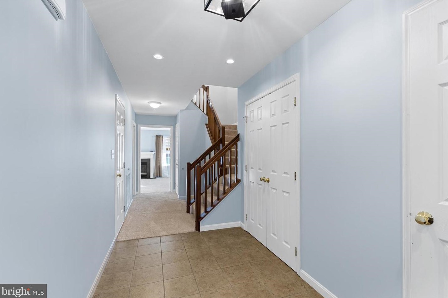 233 Thrush Dr, Hummelstown PA  17036-8835 exterior