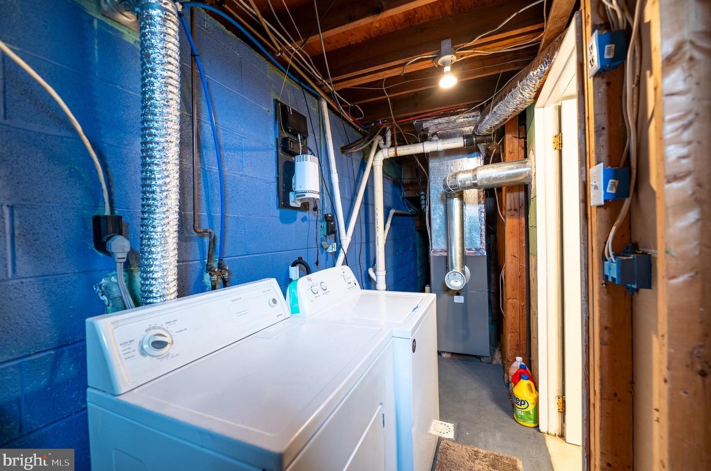 8366 Hilton St, Hummelstown PA  17036-8680 exterior