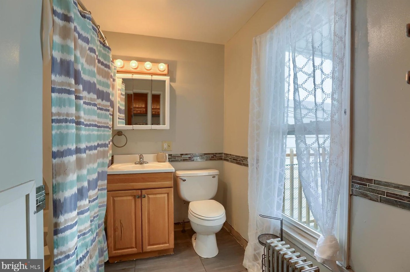 236 Main St, Hbg Inter Airp PA  17057-2229 exterior