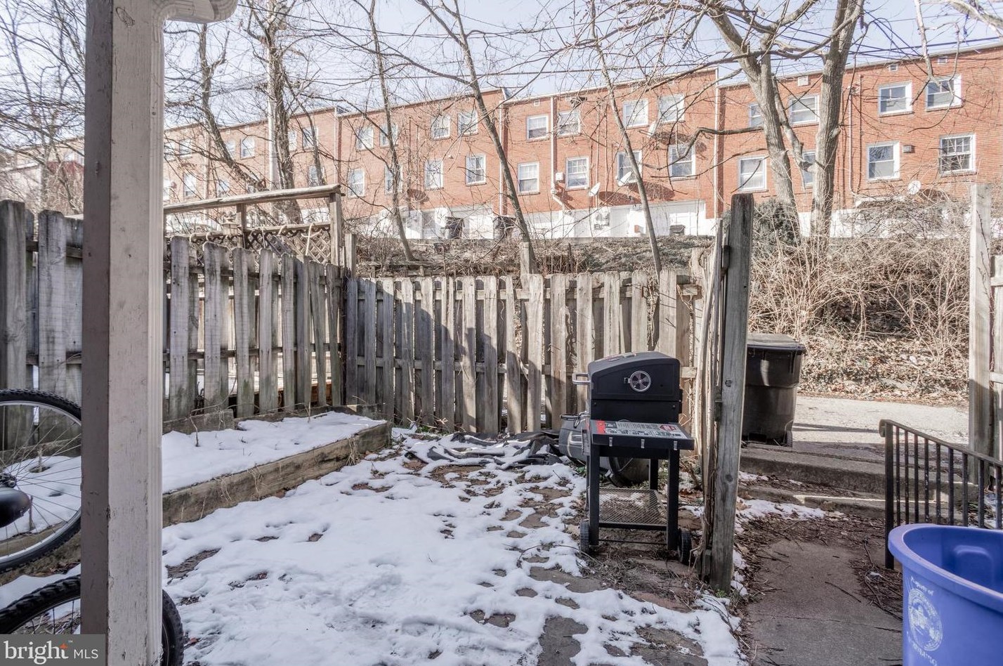 2462 Brookwood St, Harrisburg PA  17104-2111 exterior