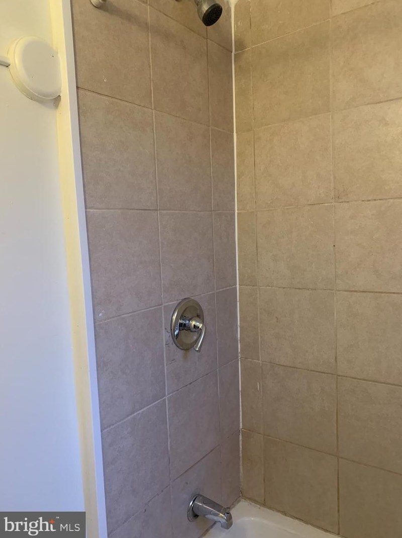 613 Peffer St, Harrisburg PA  17102-1025 exterior