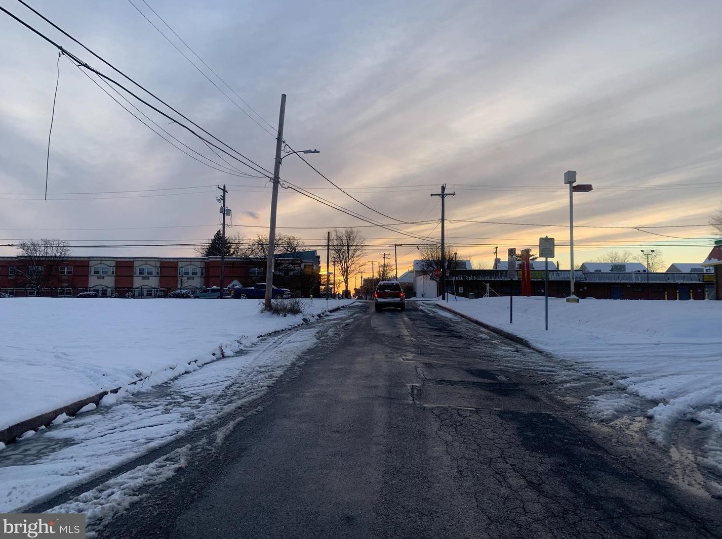 613 Peffer St, Harrisburg PA  17102-1025 exterior