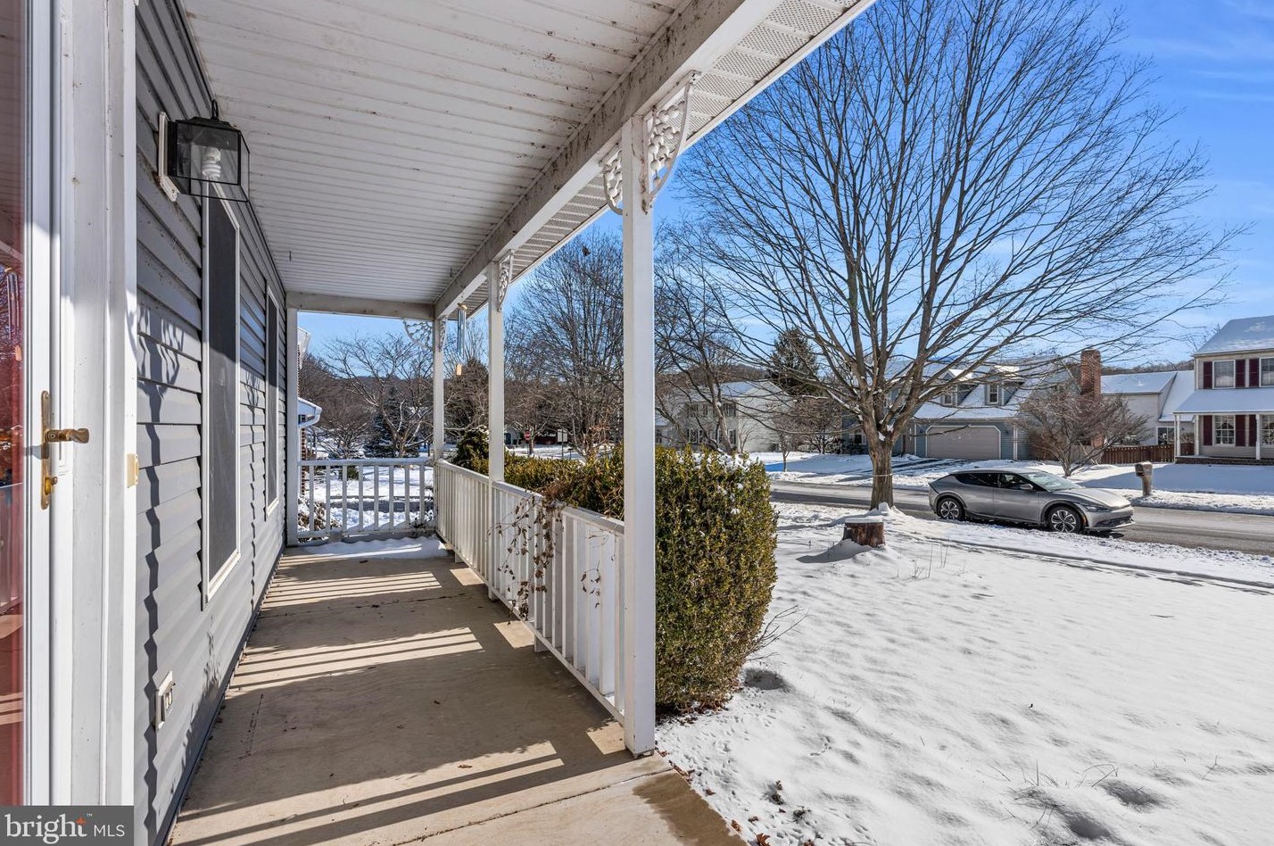 2049 Southpoint Dr, Hummelstown PA  17036-8946 exterior