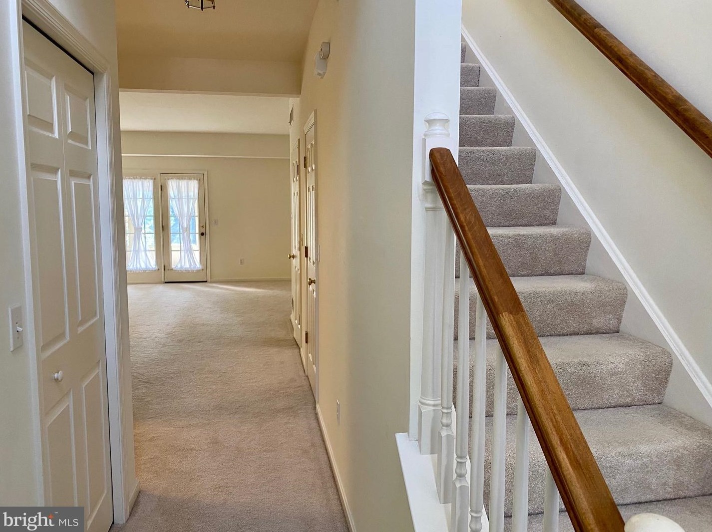 1946 Limestone Dr, Hummelstown PA  17036-7023 exterior