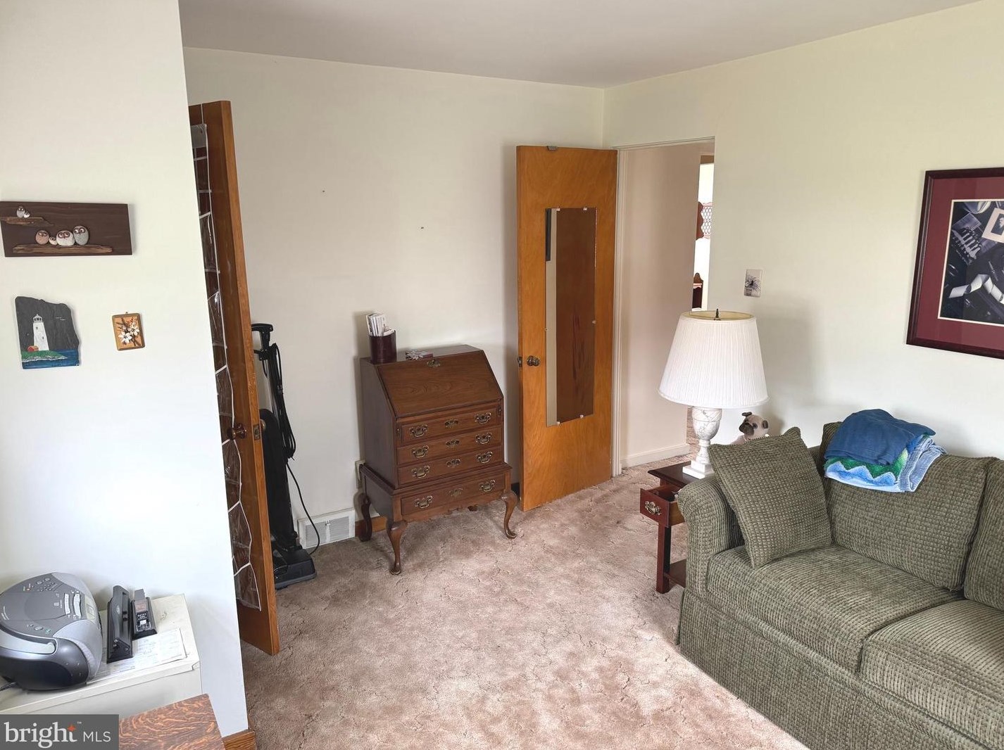 5004 Locust Ln, Harrisburg PA  17109-4521 exterior