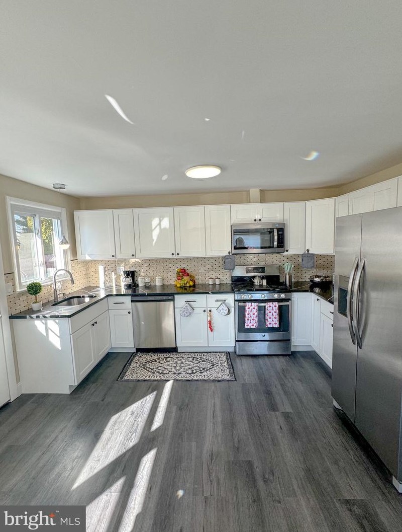 531 Bessemer St, Harrisburg PA  17113-1853 exterior