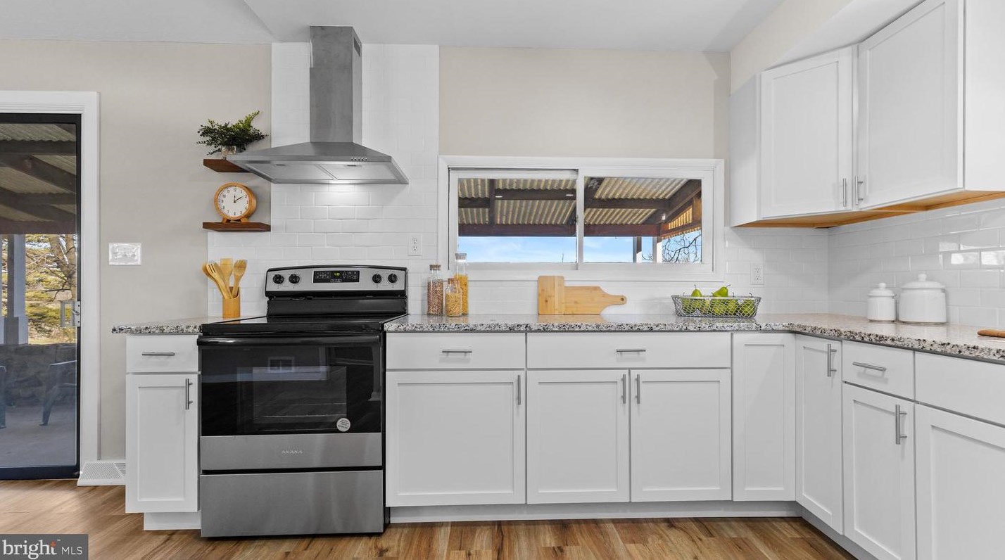 153 Alva Dr, Harrisburg PA  17112-3711 exterior