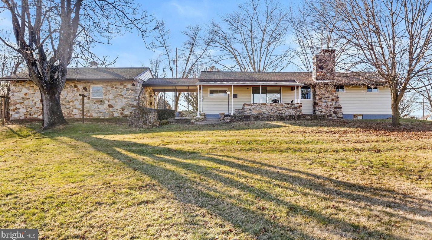 153 Alva Dr, Harrisburg PA  17112-3711 exterior