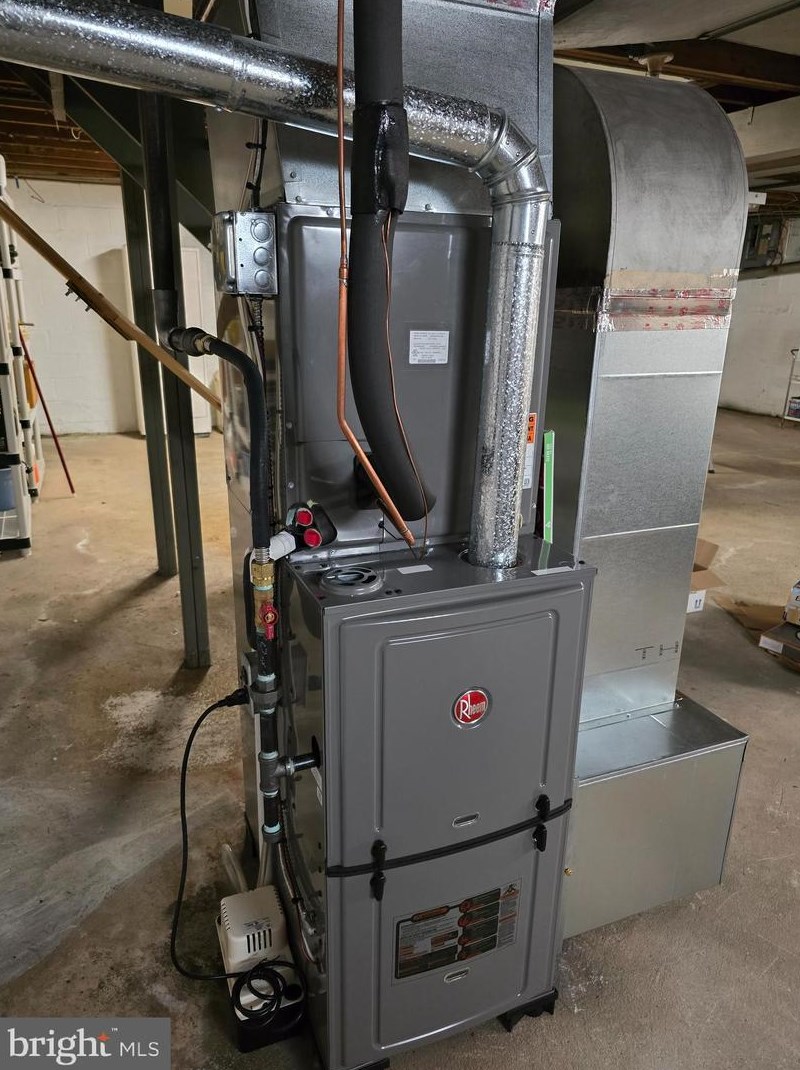 4922 Wyoming Ave, Harrisburg PA  17109-3032 exterior