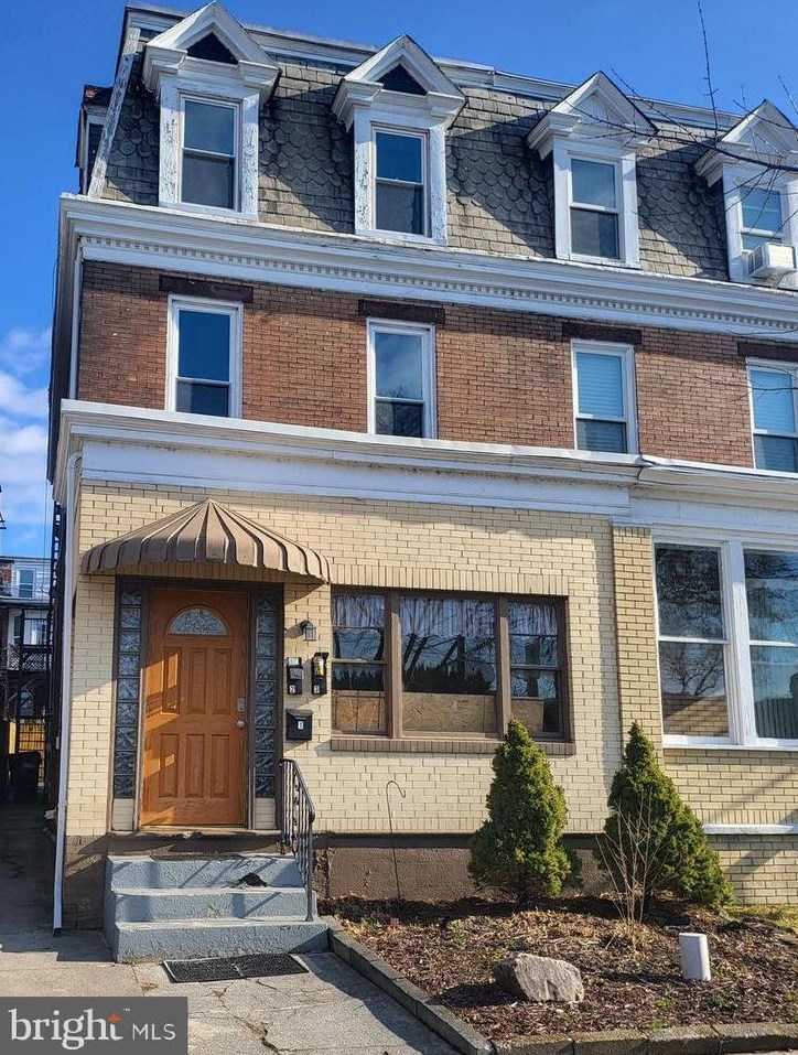 1823 2nd St, Harrisburg PA  17102-2369 exterior