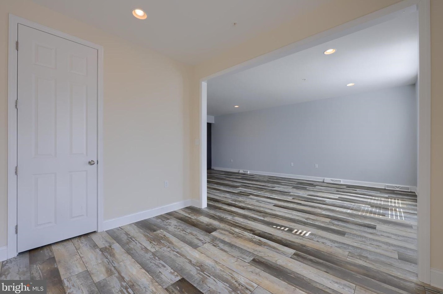 2111 Red Fox Dr, Hummelstown PA  17036-7087 exterior