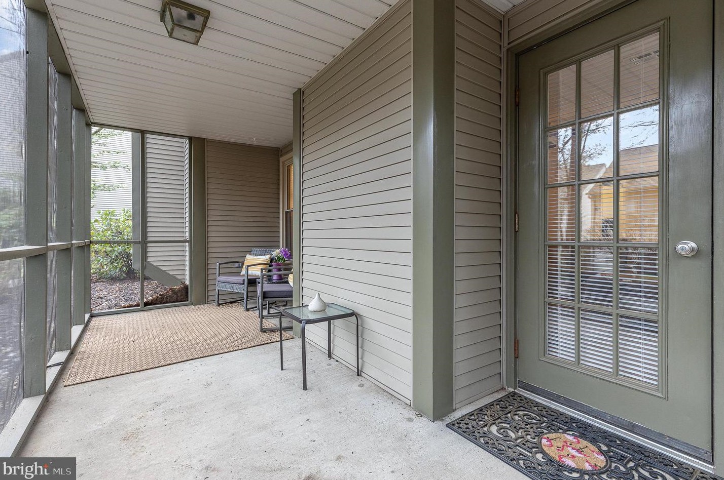 571 Roslaire Dr, Hummelstown PA  17036-9165 exterior