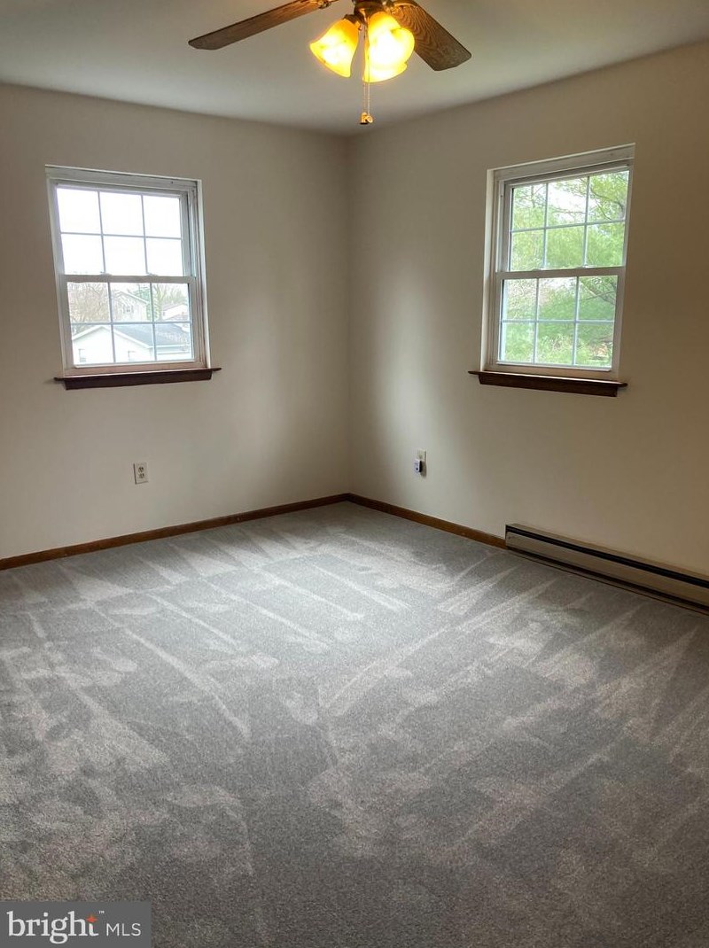 781 Chaucer Dr, Harrisburg PA  17111-3825 exterior