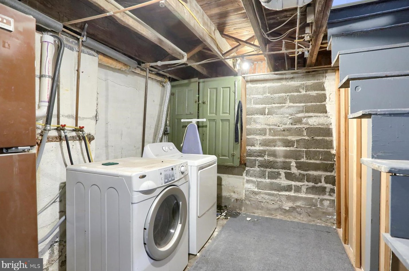 2624 Derry St, Harrisburg PA  17111-1146 exterior