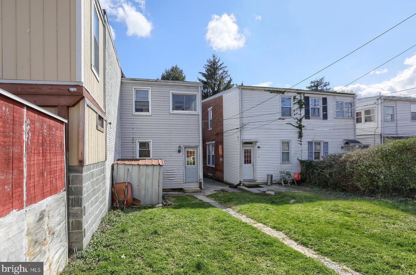 2624 Derry St, Harrisburg PA  17111-1146 exterior