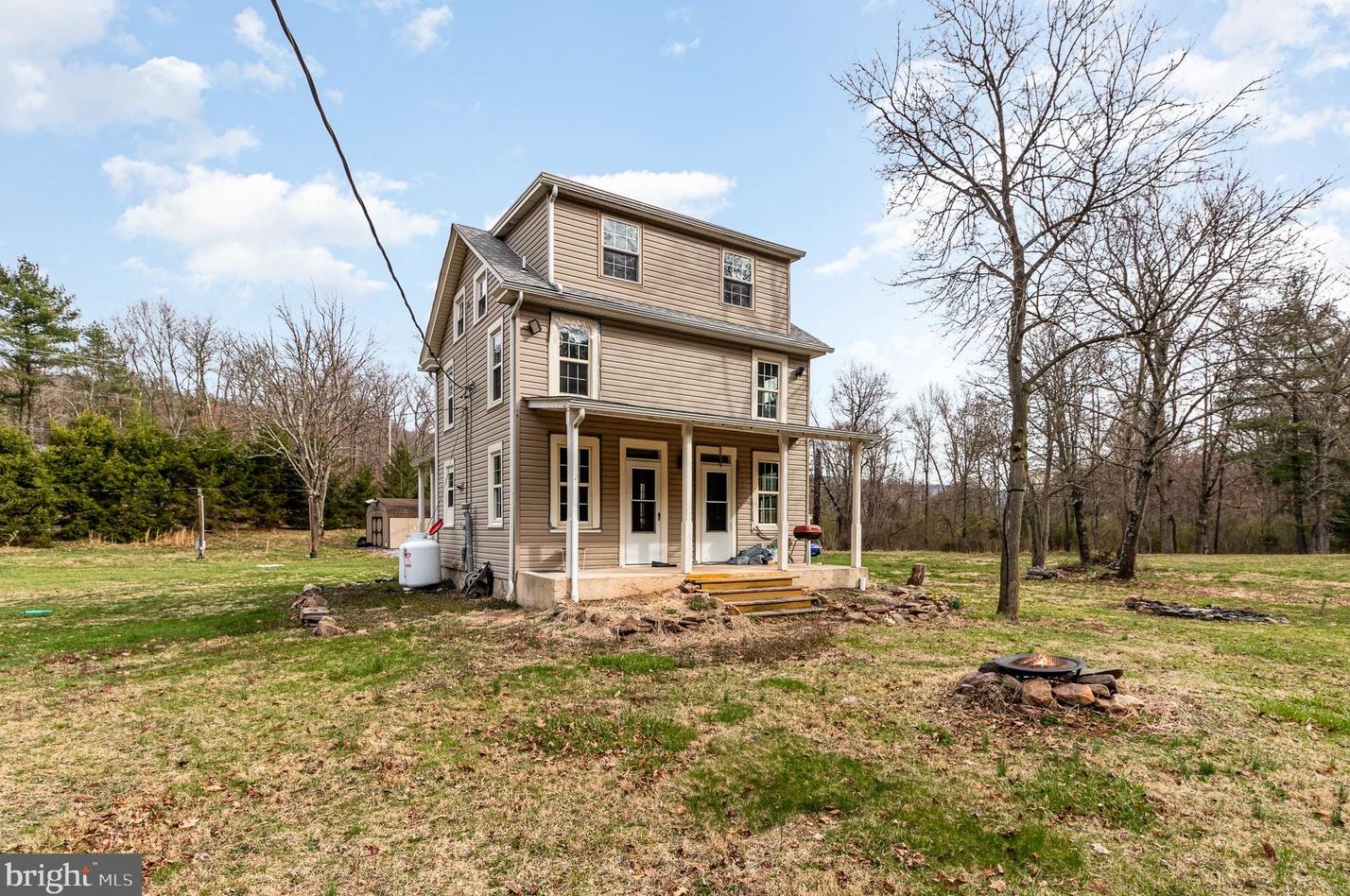 1001 Fishing Crk Vly Rd, Harrisburg PA 17112-9234 exterior