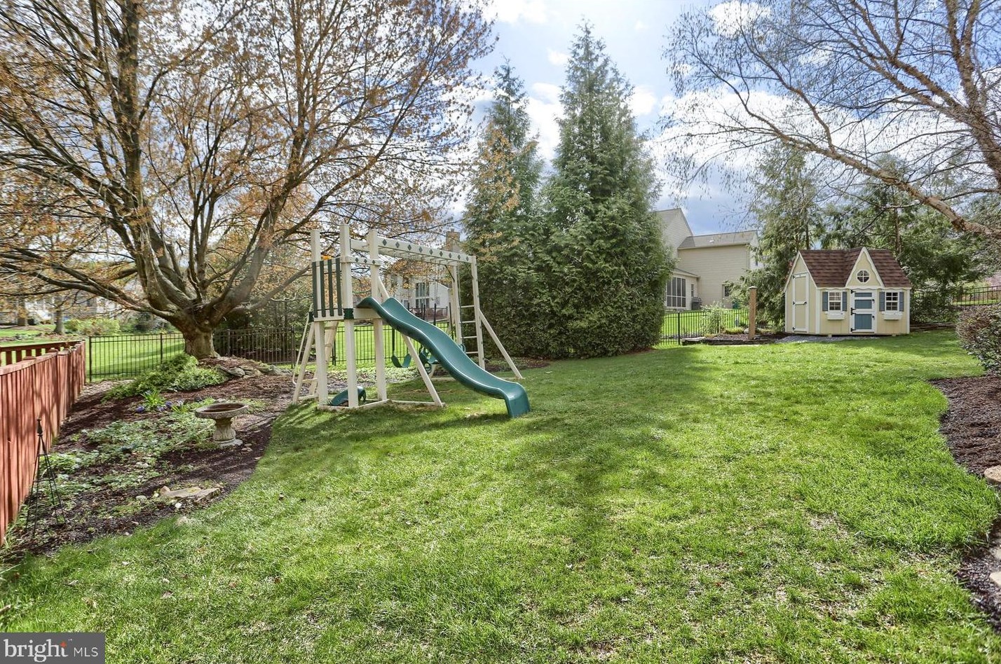1238 Cardinal Way Rd, Hummelstown PA  17036-8548 exterior