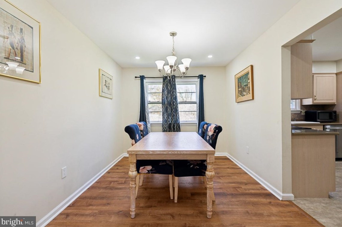 204 Fairville Ave, Harrisburg PA  17112-9463 exterior