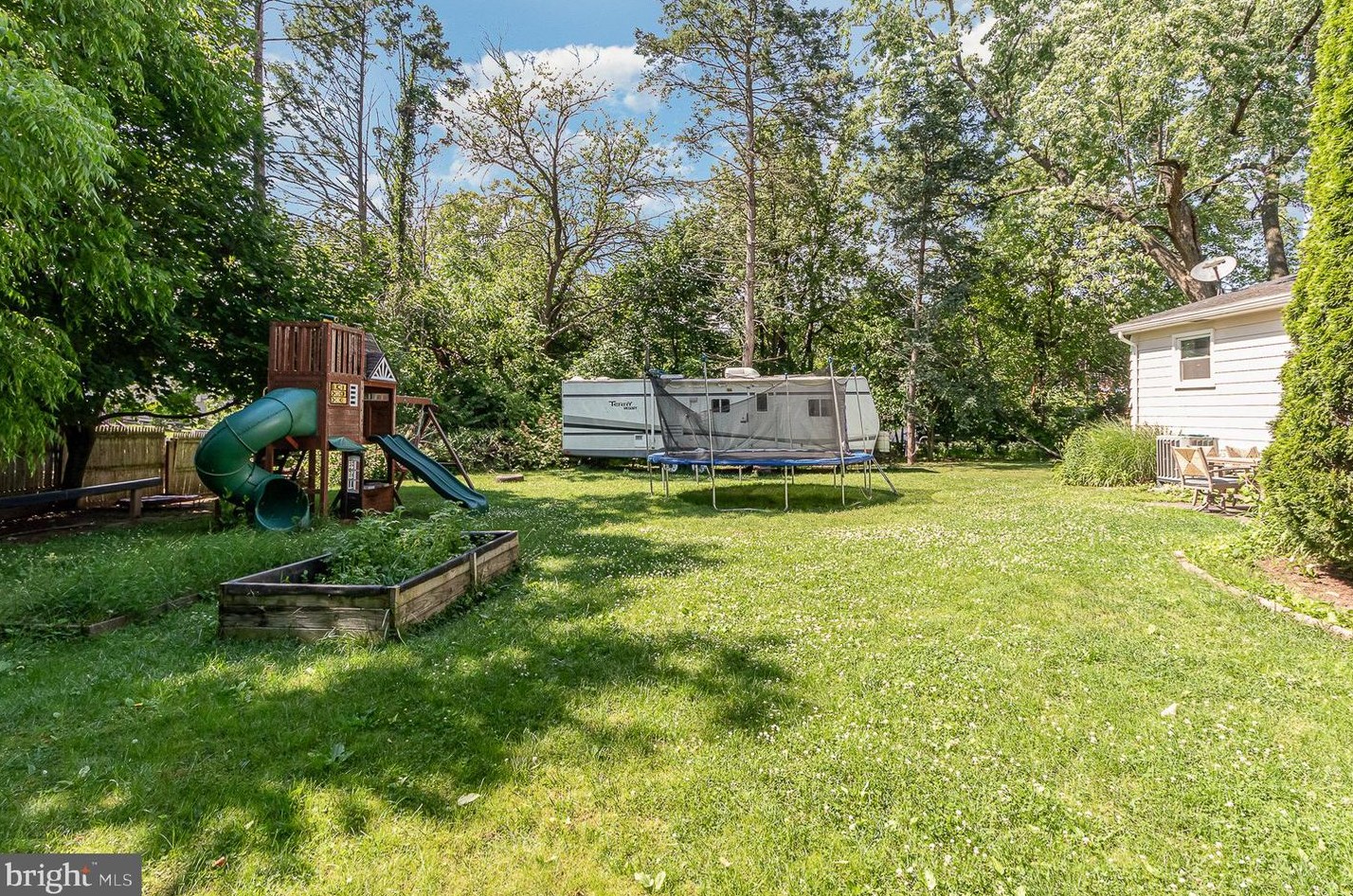 600 Burgundy Rd, Harrisburg PA  17112-3107 exterior