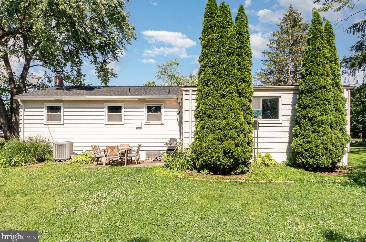 600 Burgundy Rd, Harrisburg PA  17112-3107 exterior