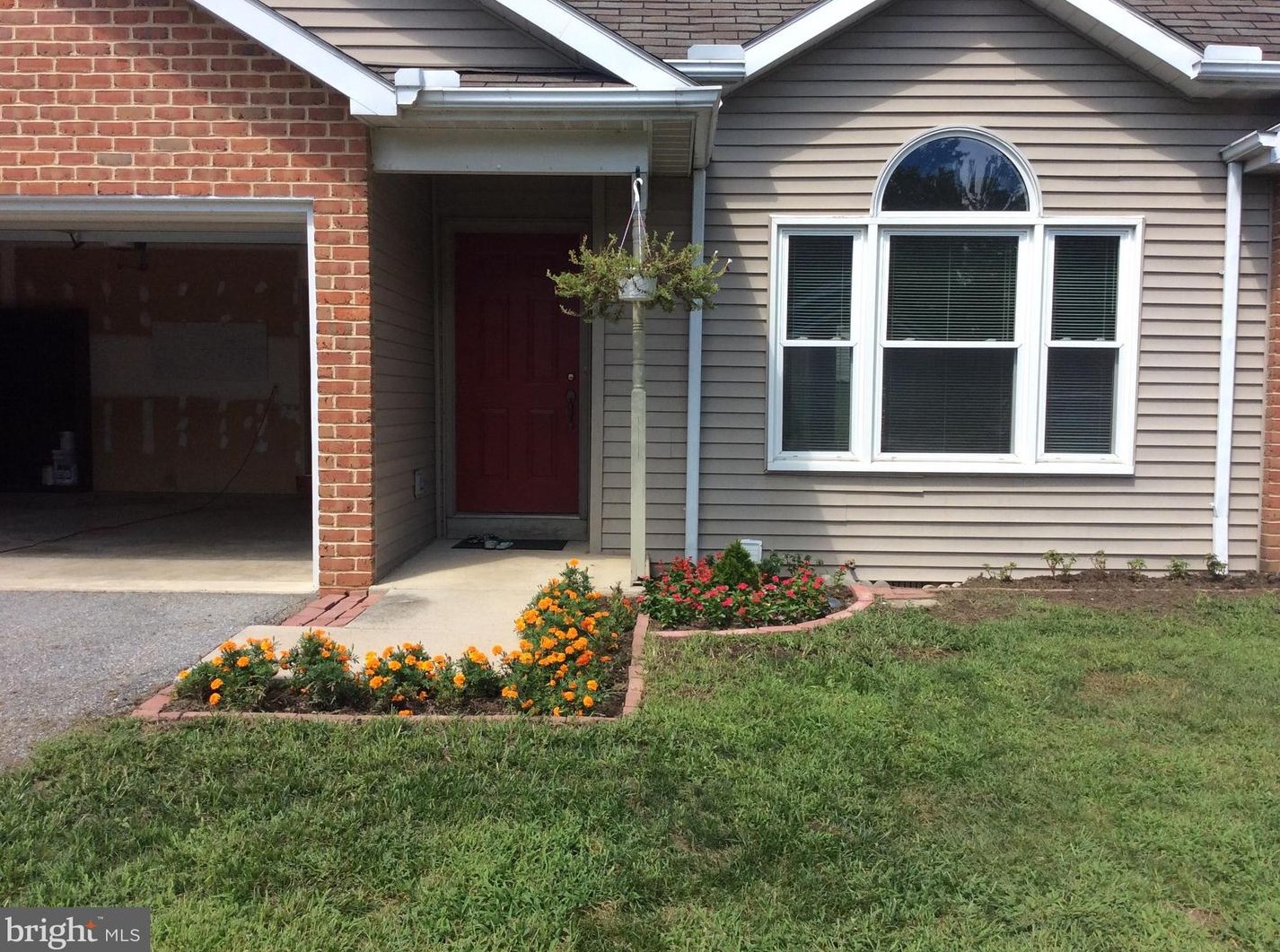 1579 Macintosh Way, Hummelstown PA  17036-8730 exterior