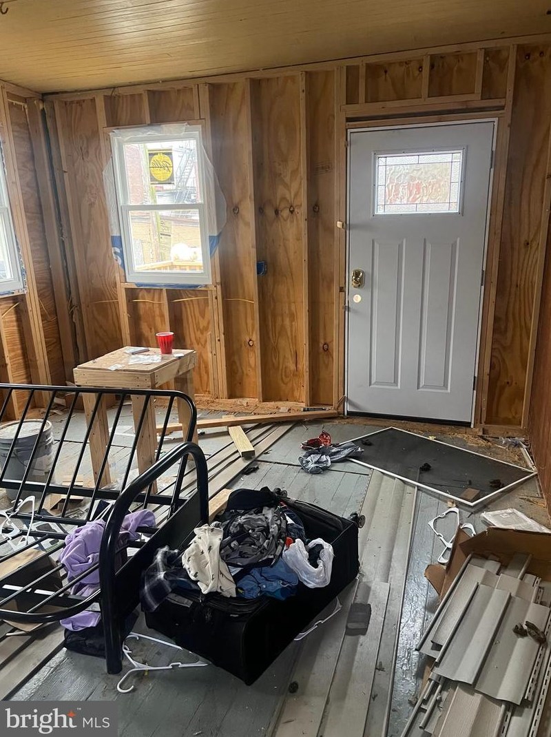 18 Evergreen St, Harrisburg PA 17104-1037 exterior