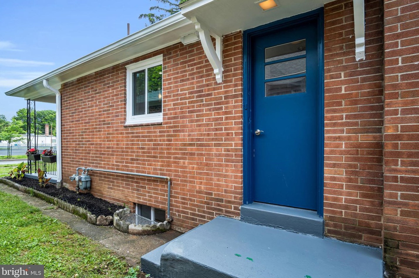 2432 Green St, Harrisburg PA  17110-1113 exterior